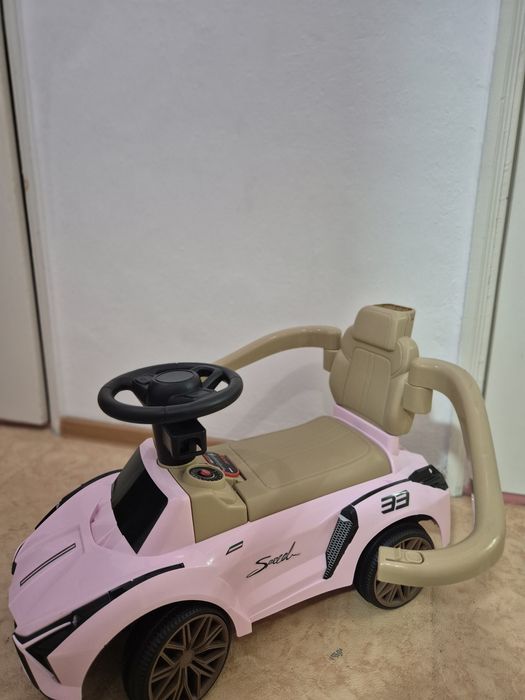 Продам детскую машинку