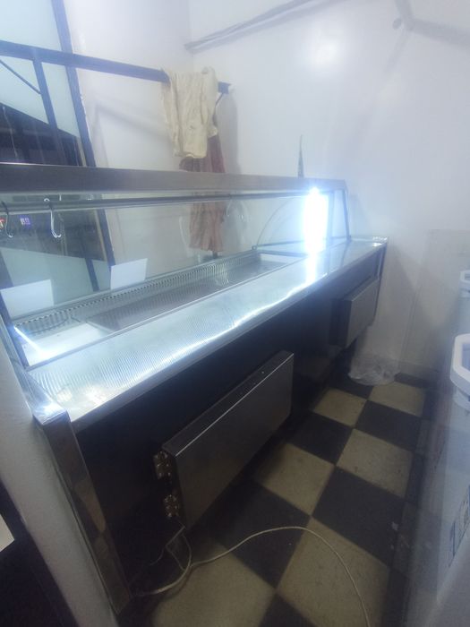 Ветрина холодильник