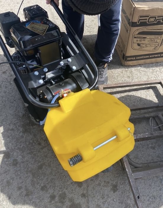 Продаю трамбовку новую