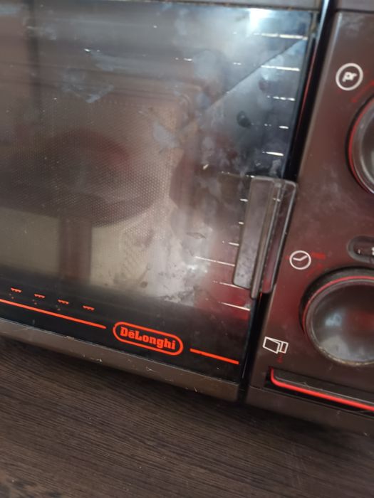 Микровълнова печка Делонги само за 20 евро