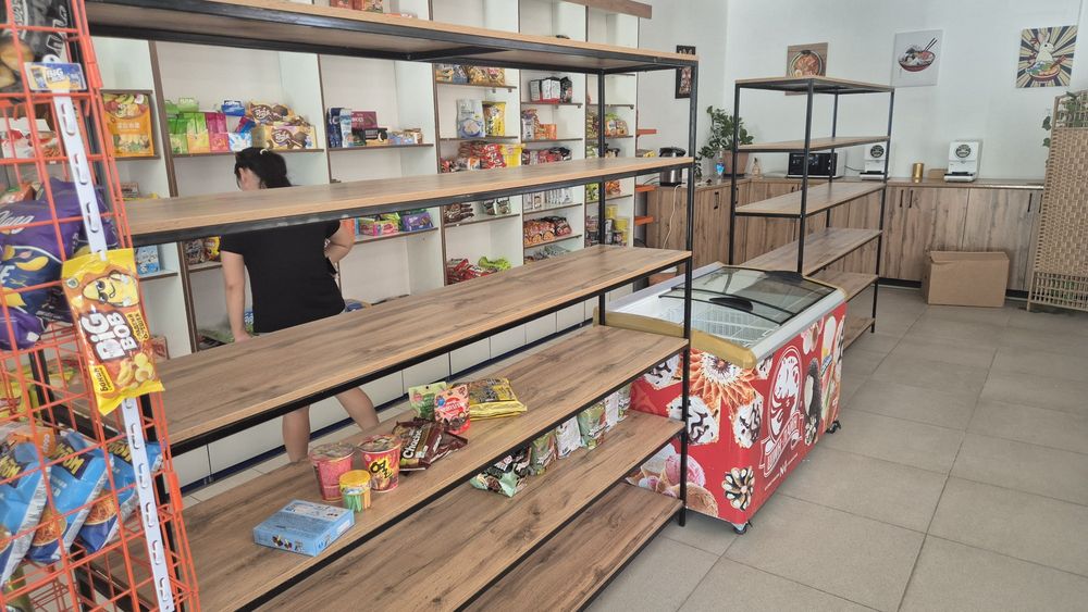 Продам торговые стеллажи