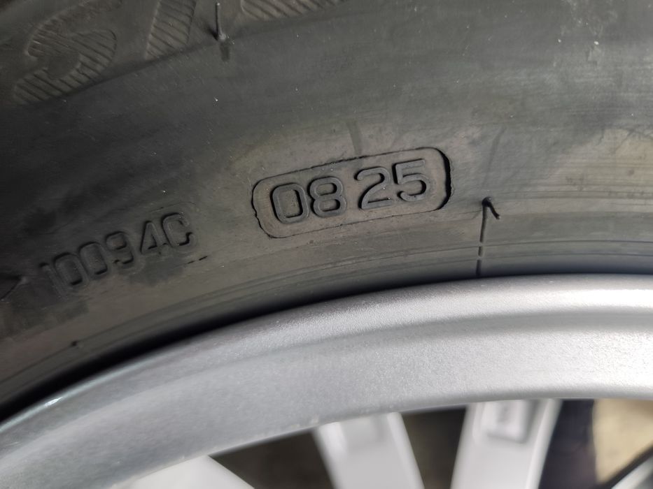 185/60/16" 4бр Bridgestone blizzak lm001,dot0825,5-7mm