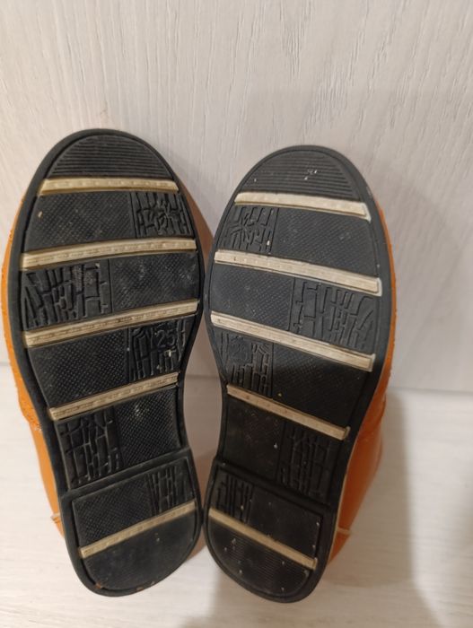 Продам туфли для мальчика