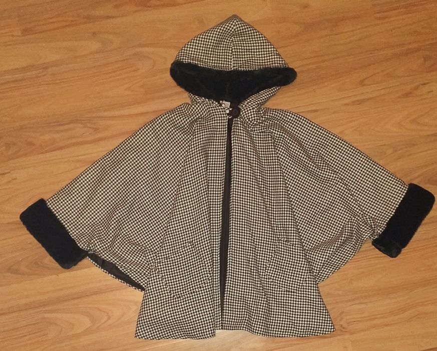 Ефектно асиметрично дамско манто/наметало на Brevetti