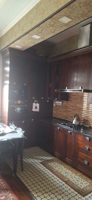 Продаётся своя квартира в центре города Ташкента