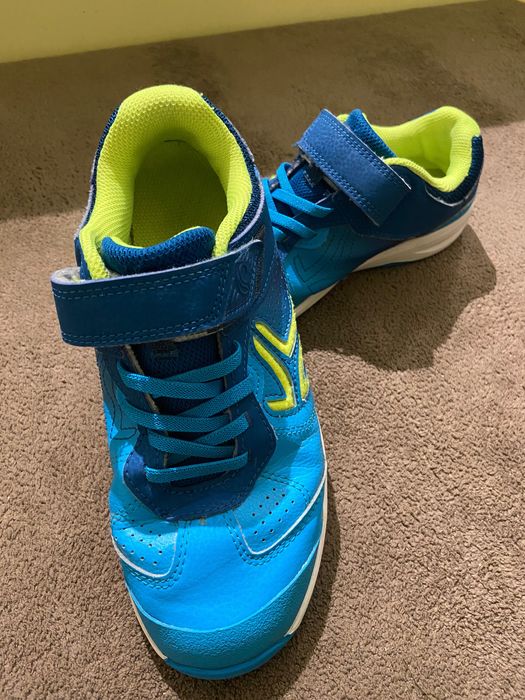 Продавам маратонки