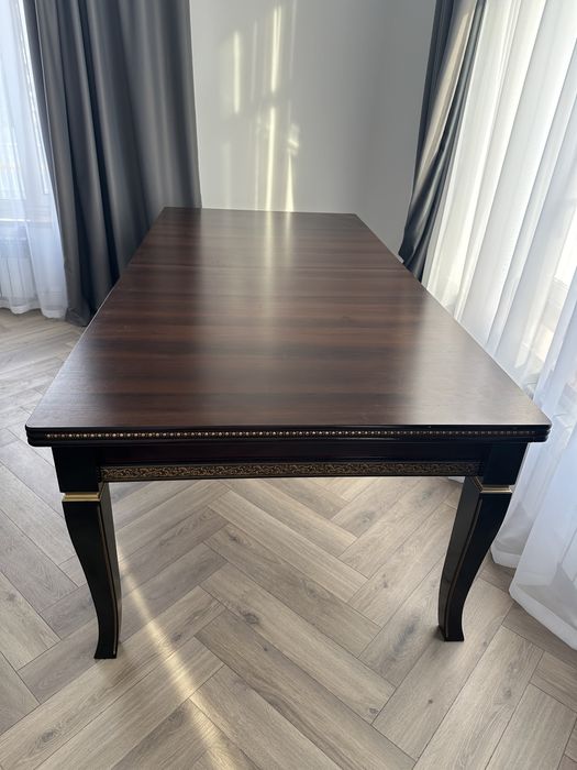 Стол гостинный, гостевой