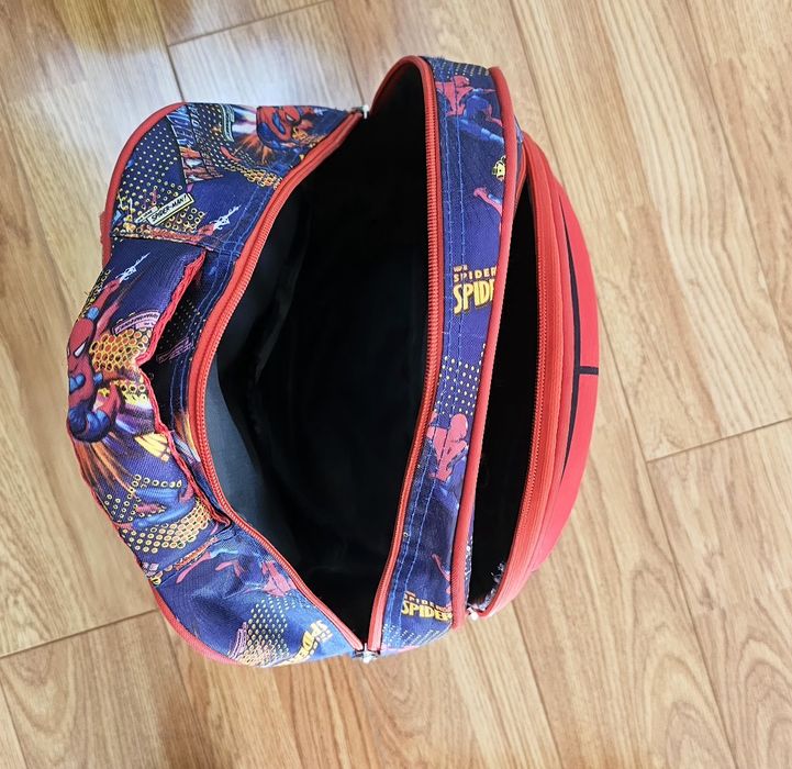 Ghiozdan cu Spiderman