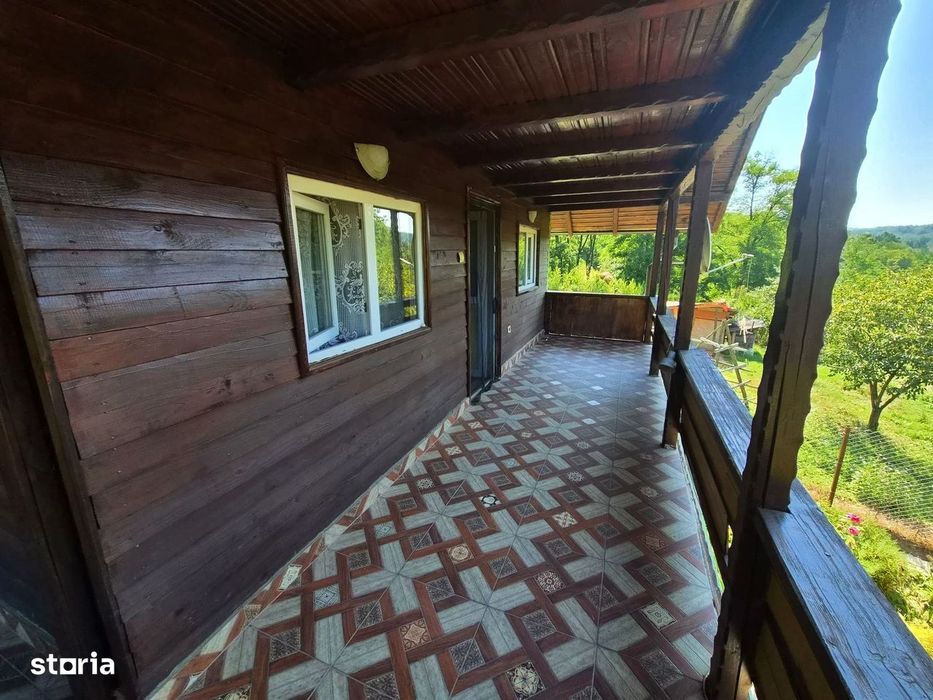 Casă de vânzare în comuna Valea Danului, sat Vernești, județ Argeș.