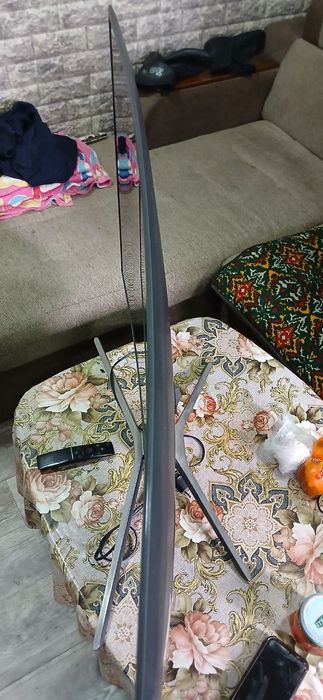 Продам телевизор самсунг 49 изогнутый