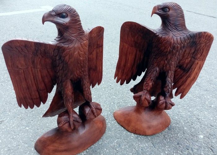 Set sculpturi vulturi din lemn masiv