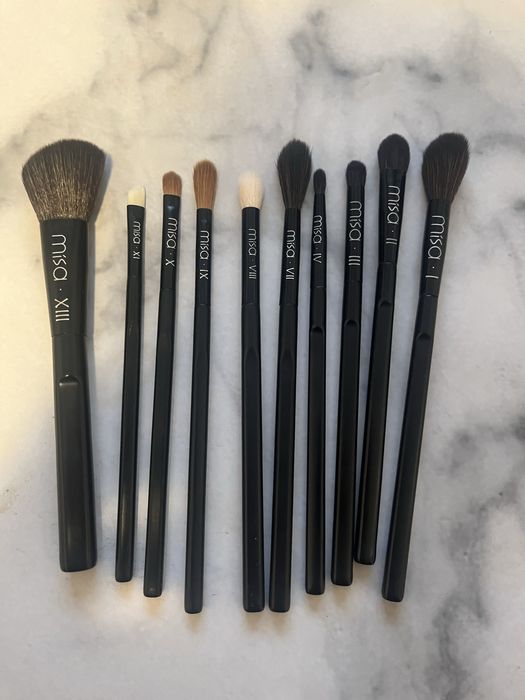 Set pensule profesionale makeup Misa by Iuliana Sandu – 10 bucăți