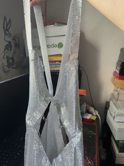 Rochie metalica deosebita