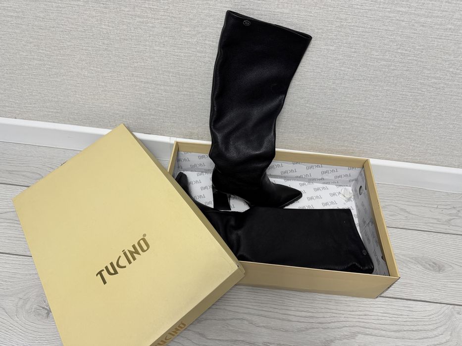 Продам женские сапоги