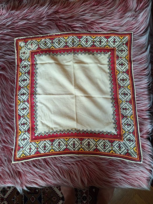 Текстилни карета и покривки.