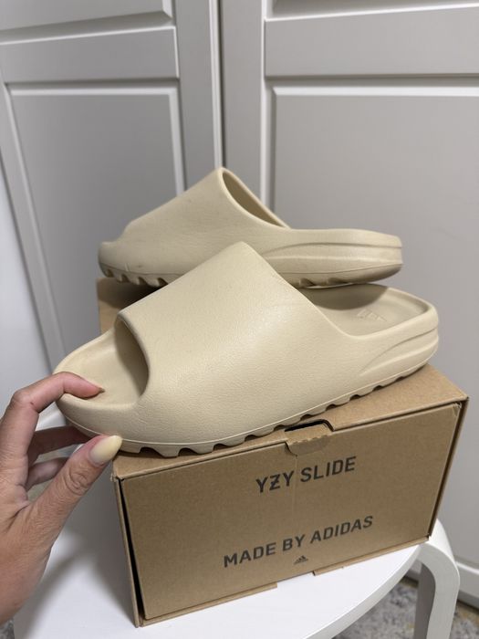 Yeezy Slide Bone 43- 275 cm
