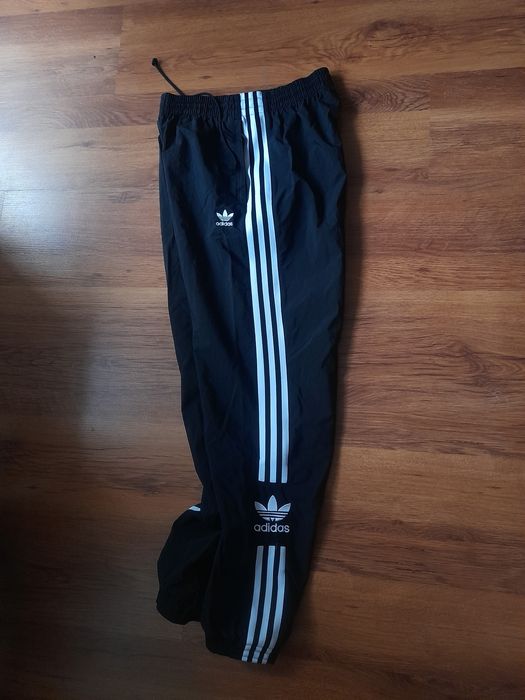 Adidas Originals мъжко долнище и тениска S- M размер.