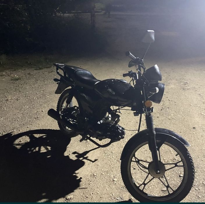 Продам мопед яки