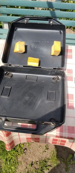 Пишеща българска машина в оригинално куфарче