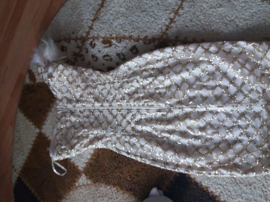 vand rochita eleganta