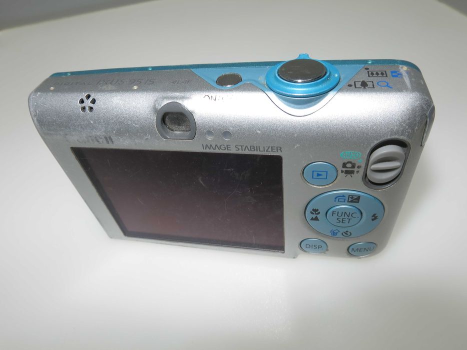 Canon IXUS 95 ултра компактен фотоапарат камера работи перфектно