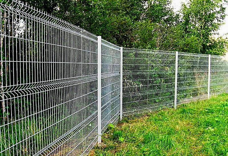 Împrejmuiri terenuri