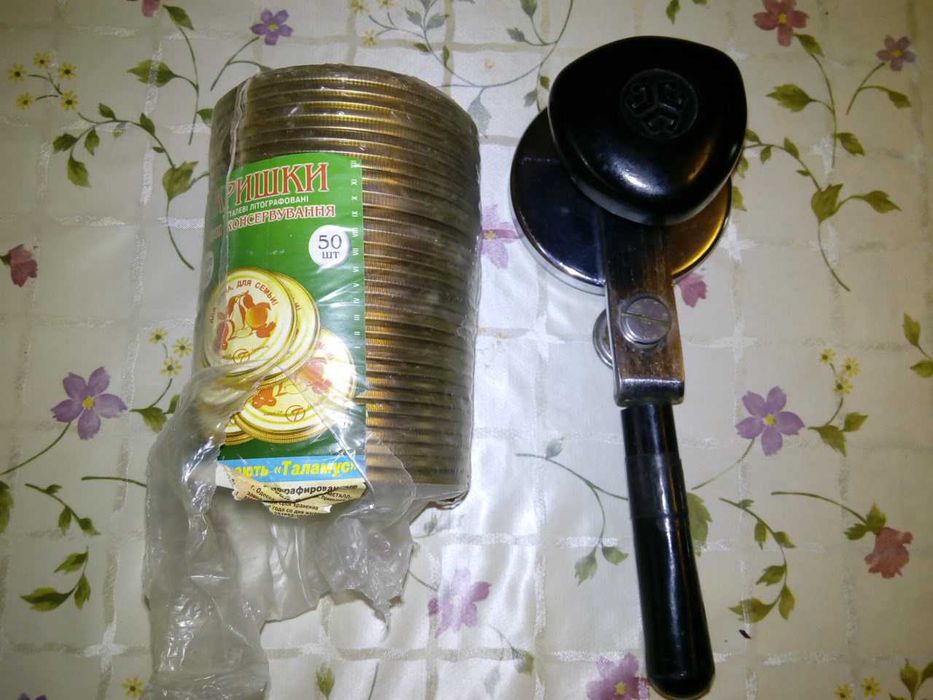 ключ для закатки крышек  +32 крышки