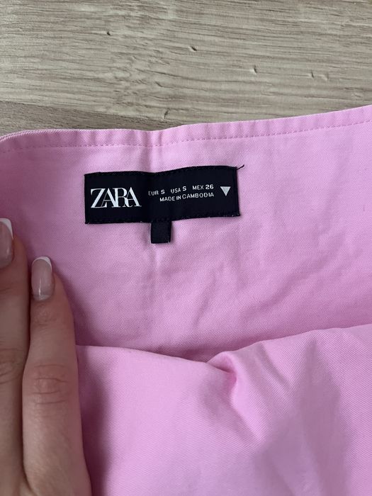 розова пола-панталон zara