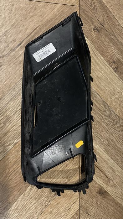 Дясна решетка от предната броня на Audi A7 C8 S-line