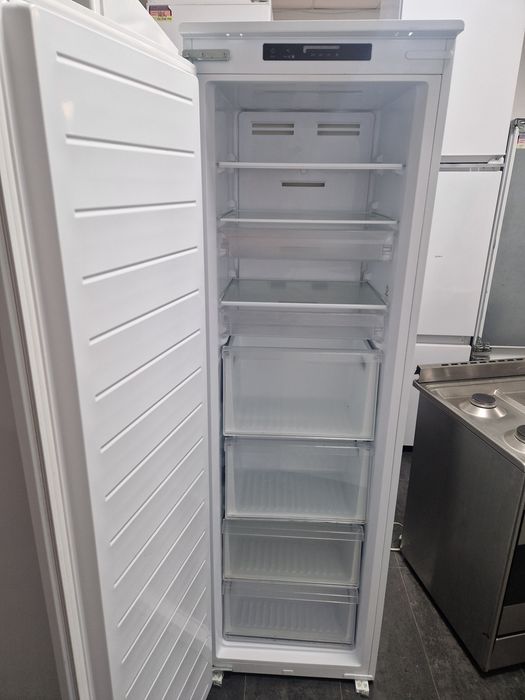 Фризер за вграждане Ikea 177 см No frost