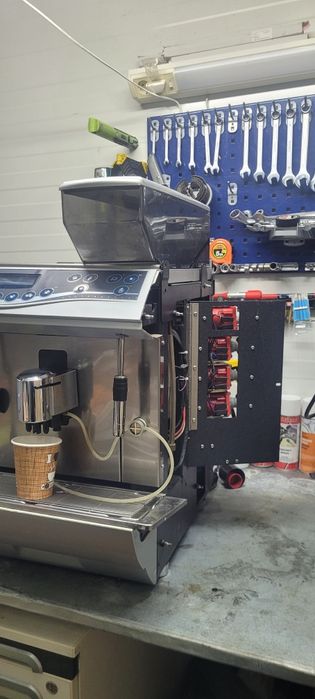 Reparatii și revizii automate și aparate profesionale de cafea