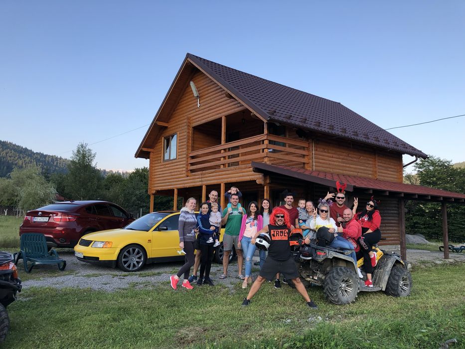Vand cabana de lemn la Lunca Bradului jud Mures