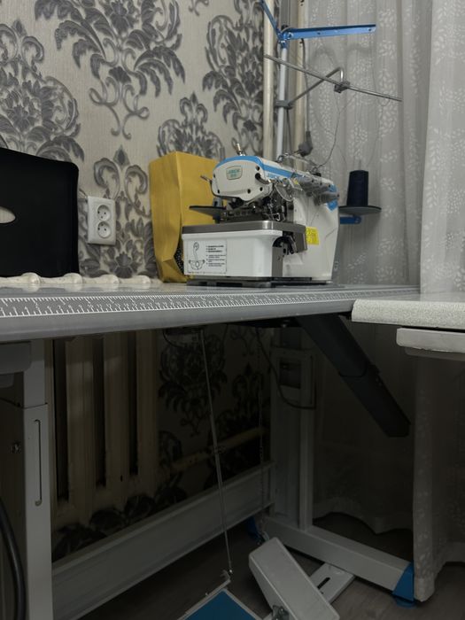 Оверлок/Швейная машина Jack E4S