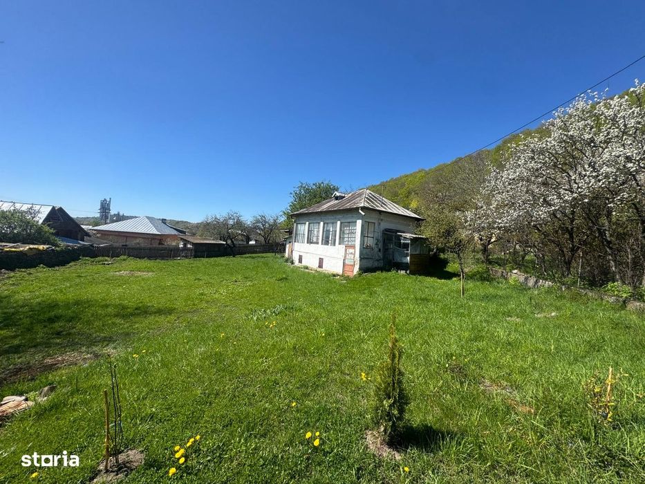 Teren 1.002 mp langa Manastirea Namaesti