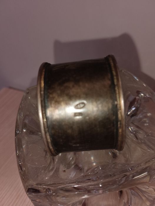 Продам салфетницу.