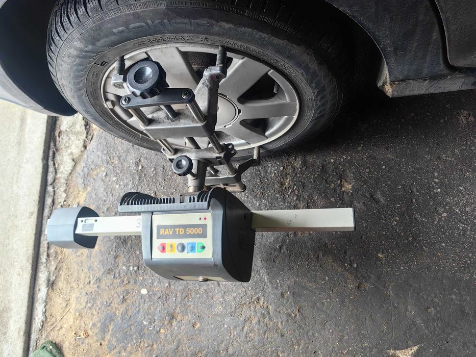 Стенд за реглаж сходимост преден и заден мост