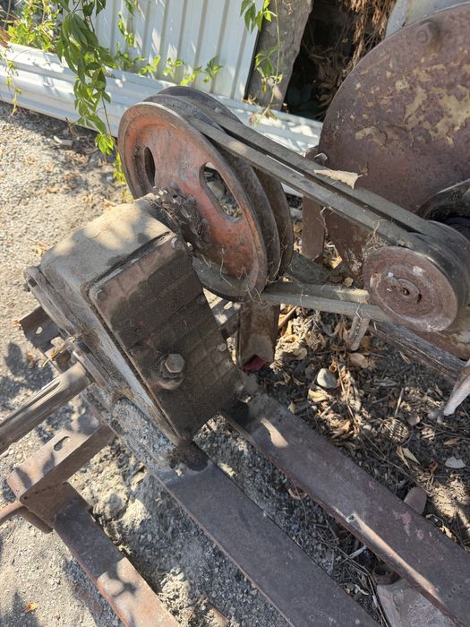 Продам зернодробилку