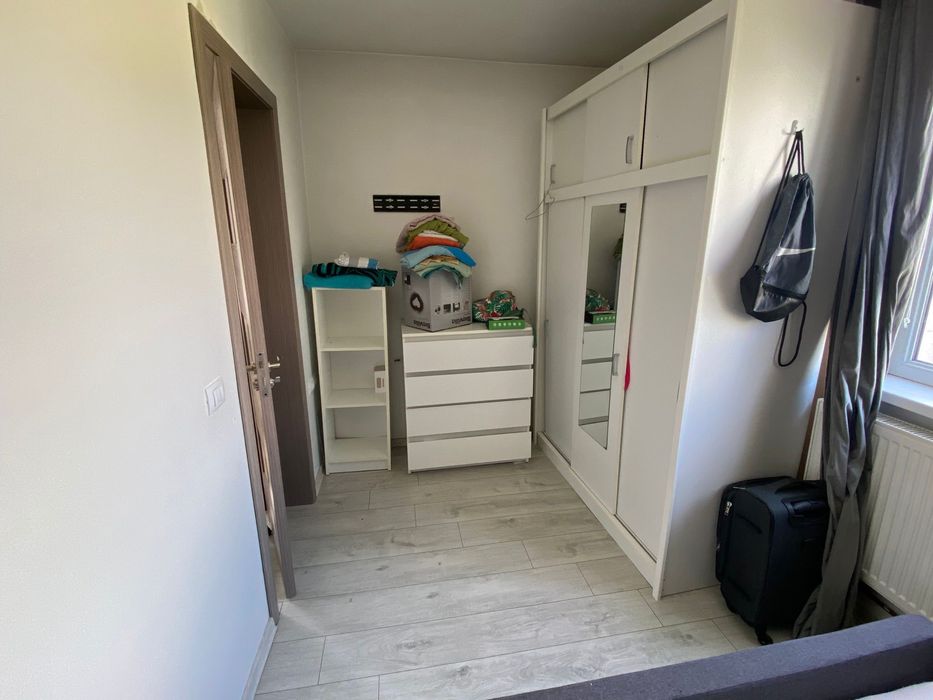 Inchiriez Apartament 2 camere Petrisor