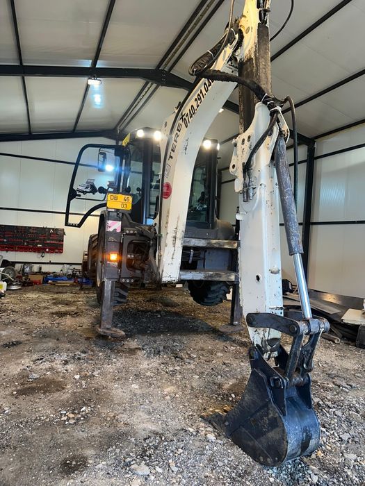 Buldoexcavator  an 2018