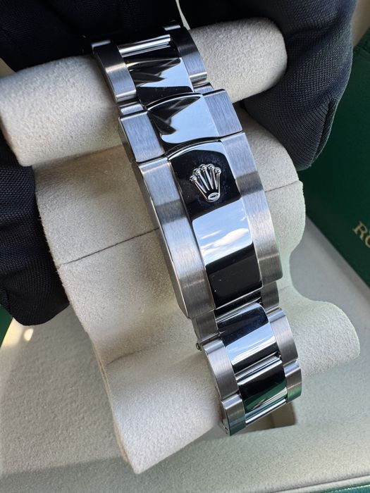 Rolex Datejust 41mm Bright Blue Dial