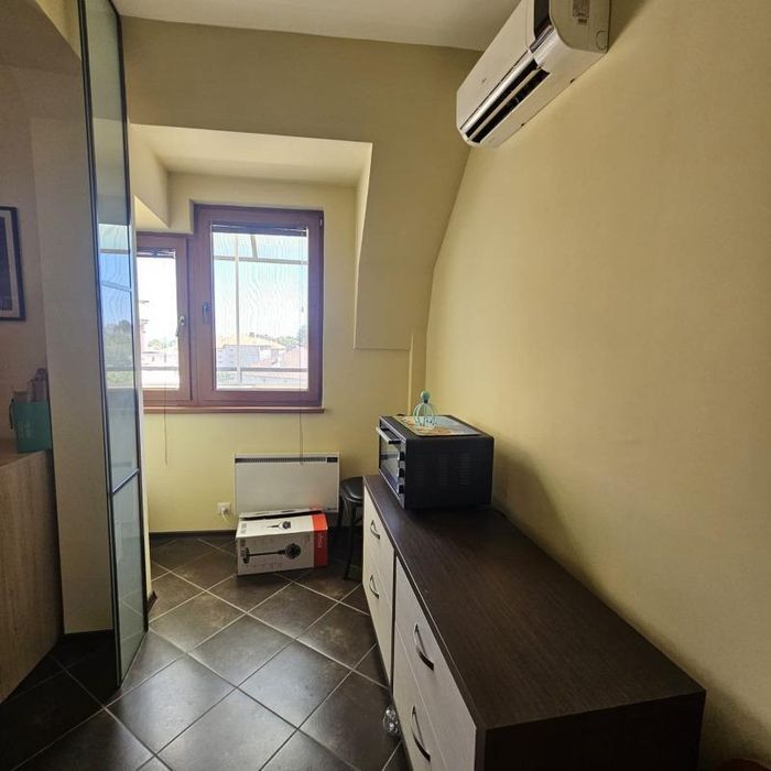 Продава се Двустаен апартамент в Варна, Галата - 61 кв.м за 2460 €/кв.м - Снимка #8