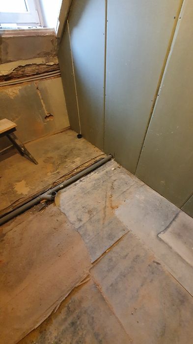 Продава се Къща в с. Средногорово, Област Стара Загора - 400 кв.м за 101 €/кв.м - Снимка #8