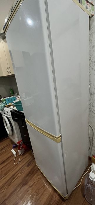Продам холодильник