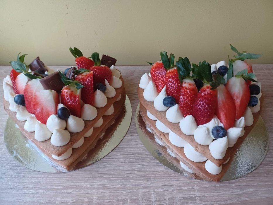 Свети Валентин/меденки/ торта за Св. Валентин