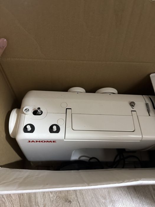 Janome 3112A тшвейная машинка
