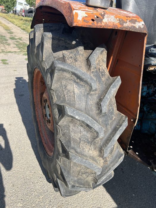 Tractor Fiat 550