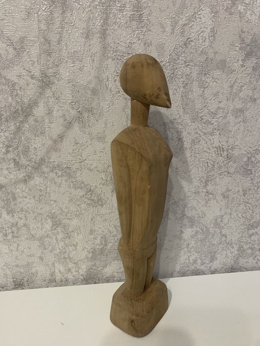 Деревяные маски и статуэтки