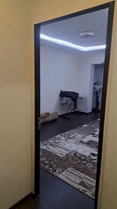 Срочно здаеться 1-ком квартира Аренду в городе Чирчике  4-микрорайоне