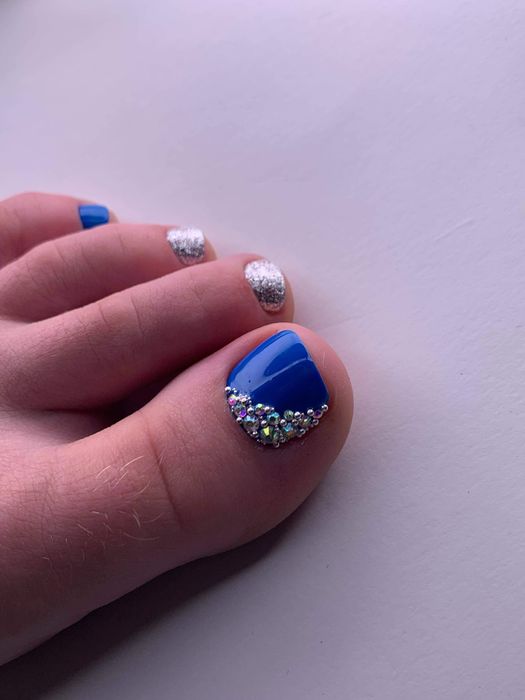 Unghii cu gel Constanta, pedichiura estetica si medicala