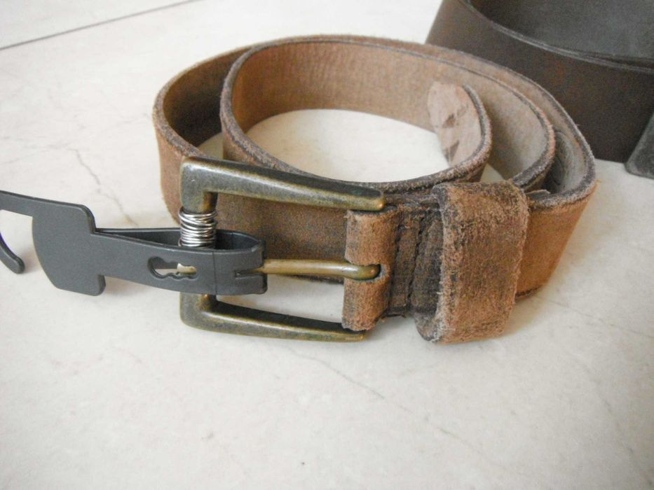 Папийонки, колани, тиранти, кърпички за сако